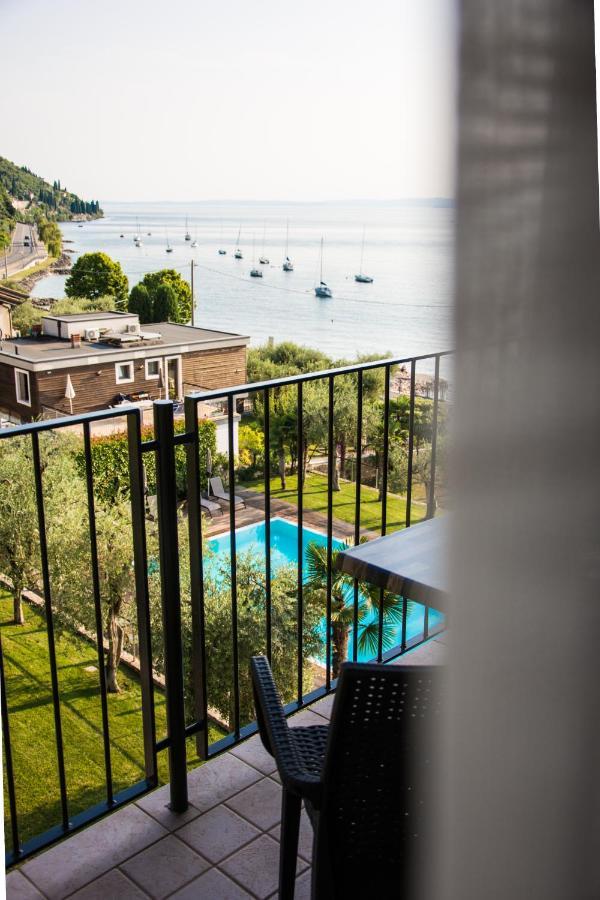 Hotel Eden Torri Del Benaco Exterior photo