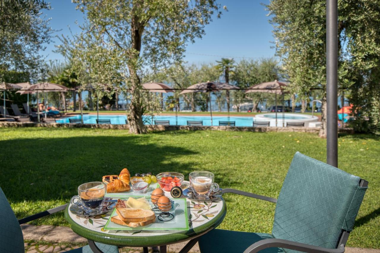 Hotel Eden Torri Del Benaco Exterior photo